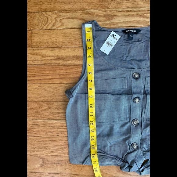 Express Button Up Shirt Women’s Xsmall Gray Cropped sleeveless Tie Front   NWT - Picture 5 of 6